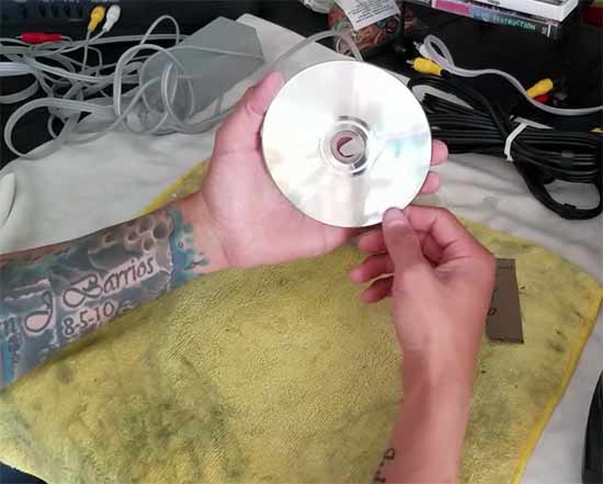 You are currently viewing How To Fix a Broken CD | Fixing a Scratched CD